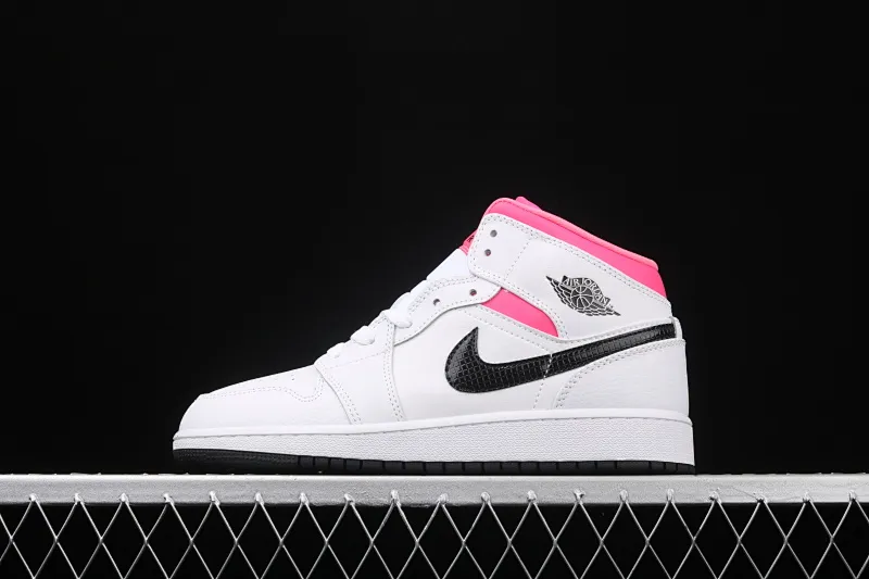 All categories Air Jordan Jordan series basketball shoes Air Jordan 1 Mid Air Jordan 1 Mid AJ1 black and white pink Joe 1 mandarin duck hook Valentine's Day 555112-106